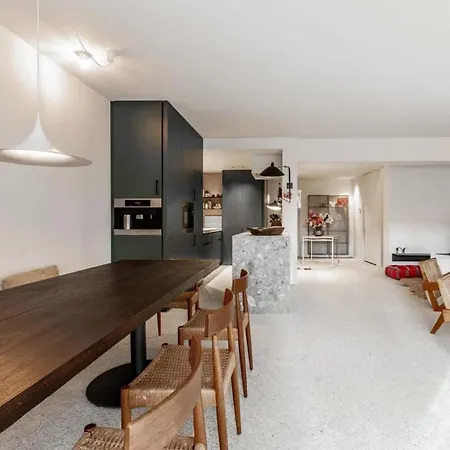 Prachtige Tuin-duplex Op Wandeldijk Knokke-zoute *