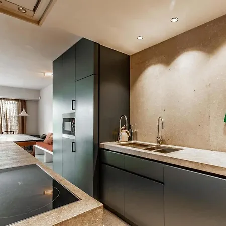 Prachtige Tuin-duplex Op Wandeldijk Knokke-zoute *