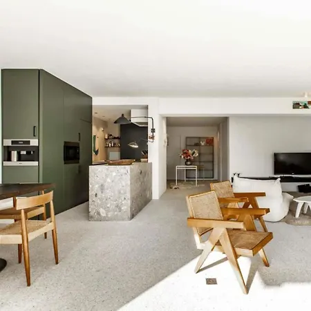Prachtige Tuin-duplex Op Wandeldijk Knokke-zoute *